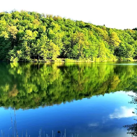 Tryavna Lake Apartment Apartmán *
