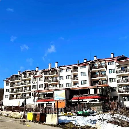 Tryavna Lake Apartment Apartmán *