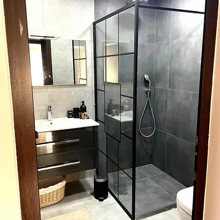 Tryavna Lake Apartment *